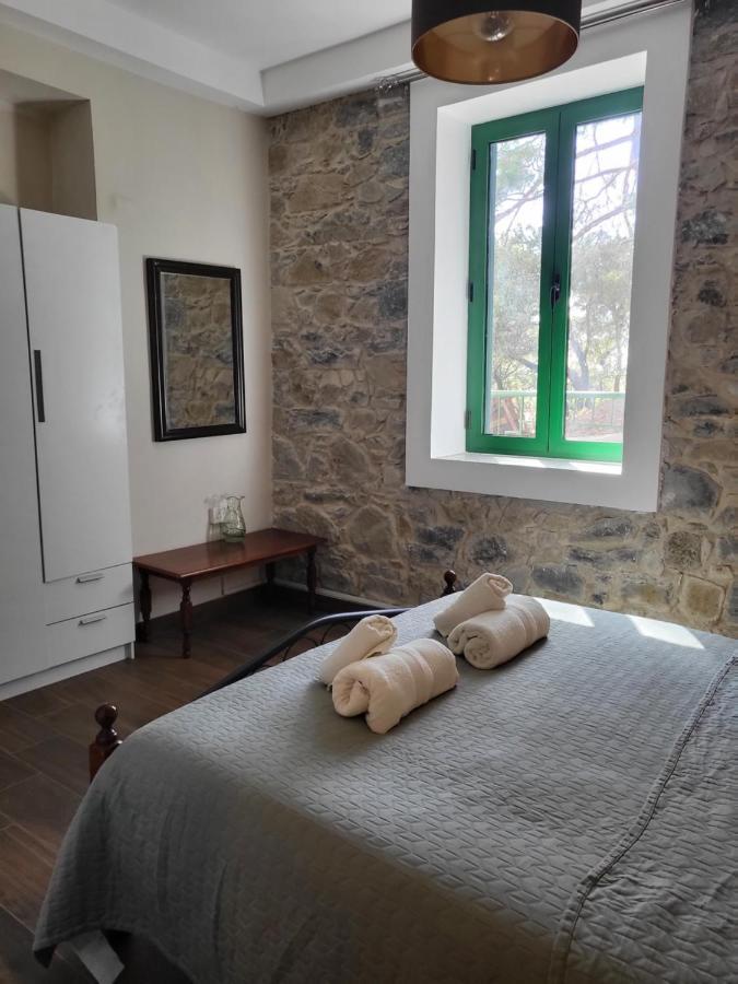 Theplatres.Nest Villa Kültér fotó